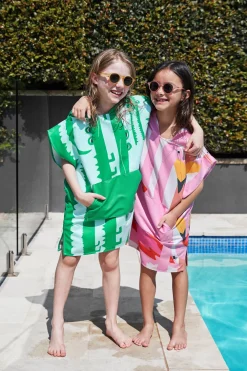 Dock u0026 Bay Poncho Flamingos · Dock & Bay*Niños Toalla De Niños Para Playa|Toallas De Playa Para Bebés